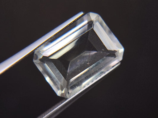 SUI-16　水晶　7.56ct