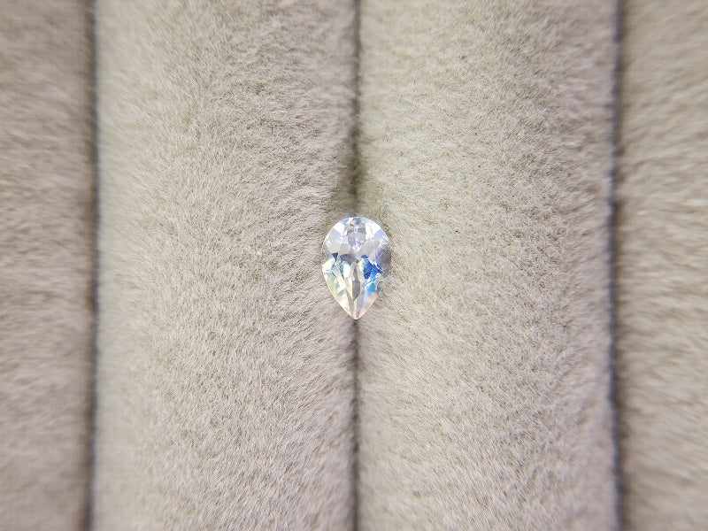 0762-16　アンデシンラブラドライト　0.40ct