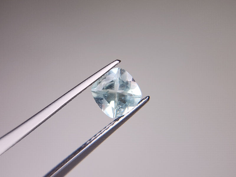 gBE-2　虹入り！グリーンベリル　0.93ct