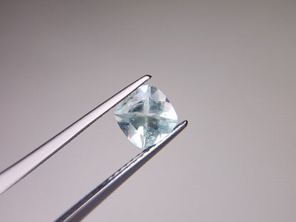 gBE-2　虹入り！グリーンベリル　0.93ct
