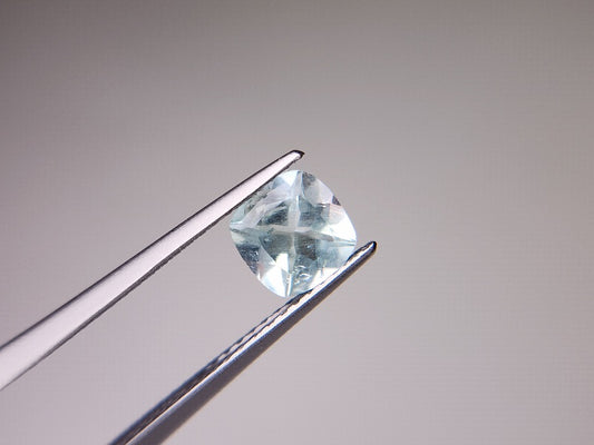 gBE-2　虹入り！グリーンベリル　0.93ct