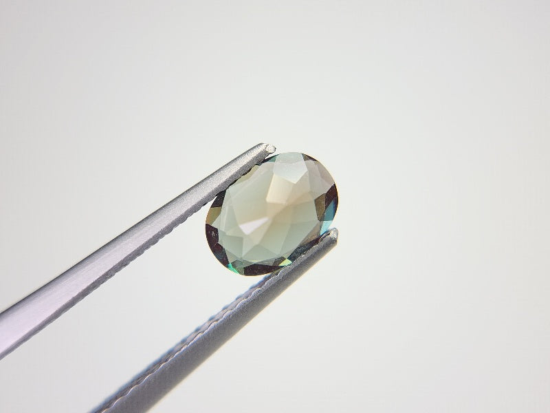 0504-12　バイカラーアンデシン　0.72ct