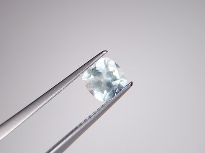 gBE-3　グリーンベリル　0.88ct