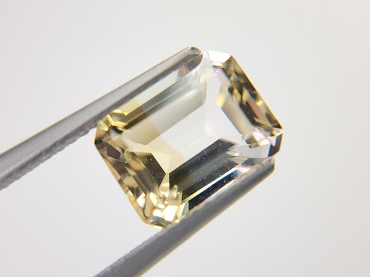 0365-3-7　バイカラーシトリン　3.21ct