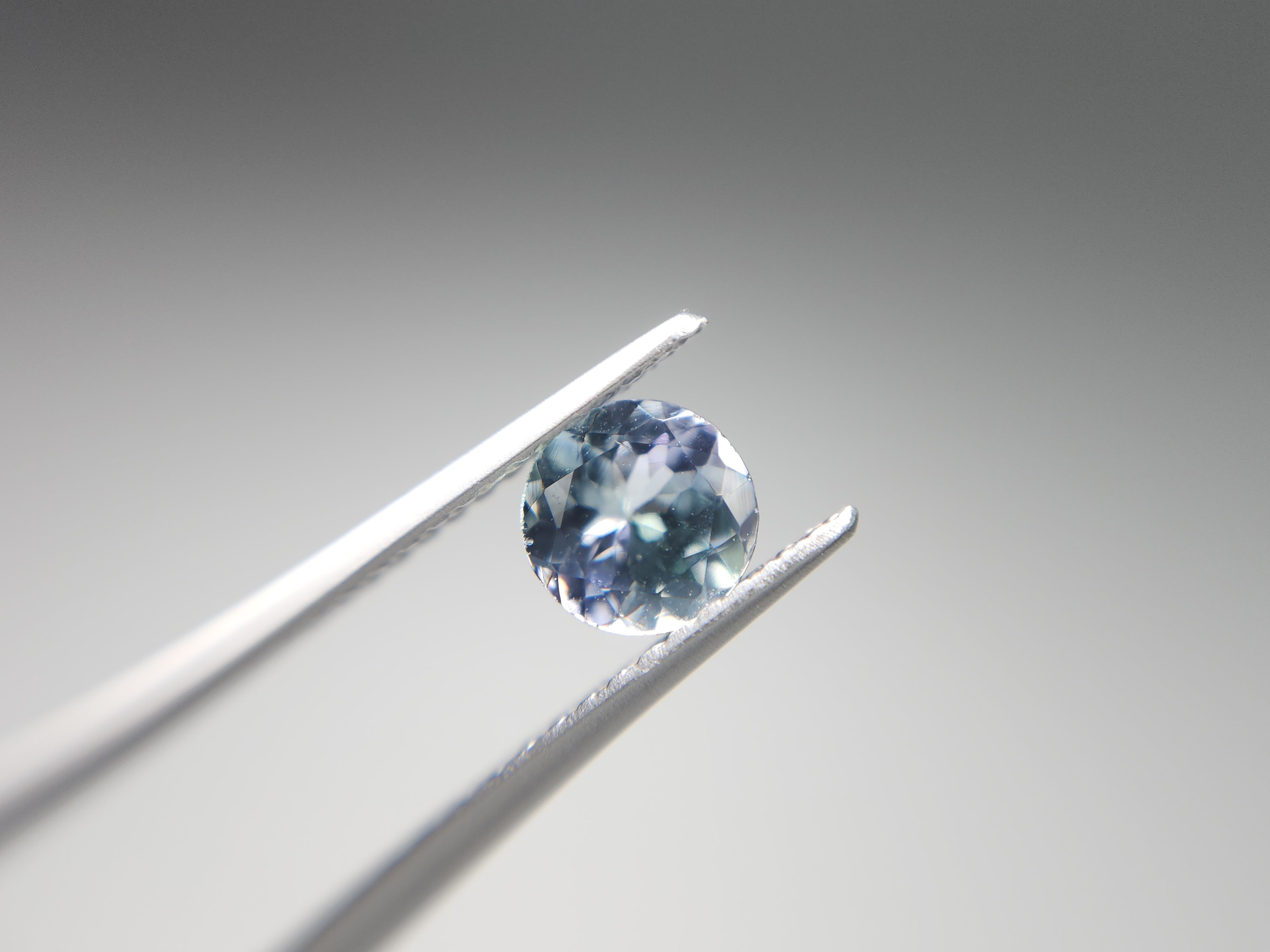 0658-4 ゾイサイト 0.69ct – 東洋ルース公式オンラインストア