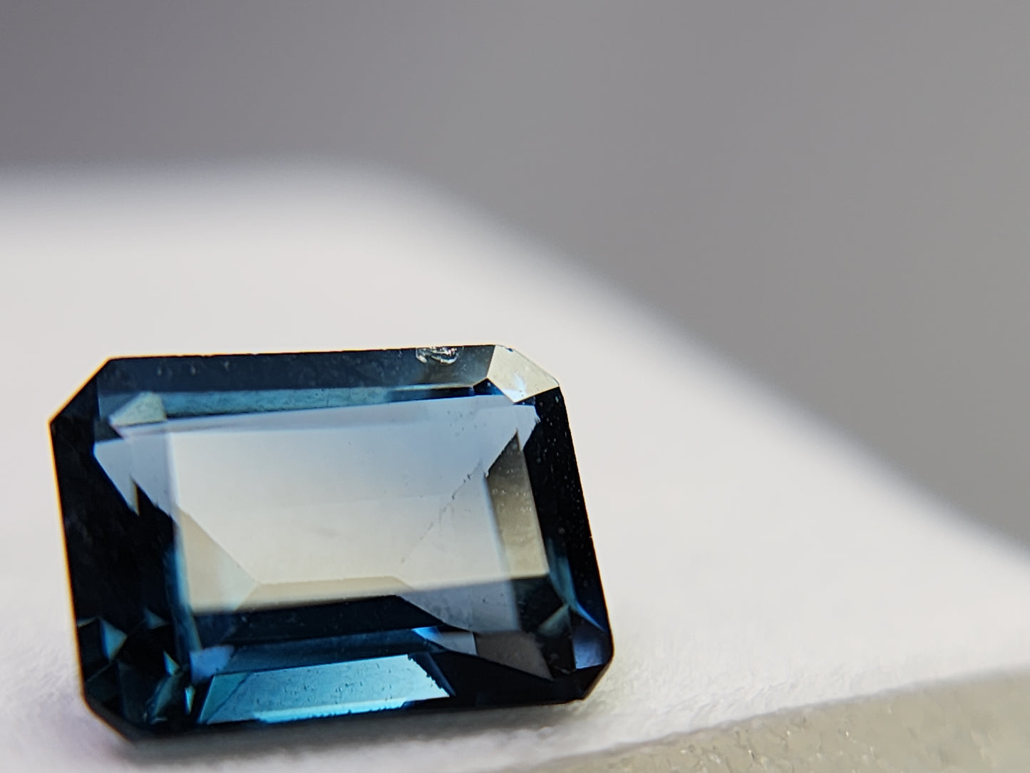 0931-8　ロンドンブルートパーズ　1.74ct