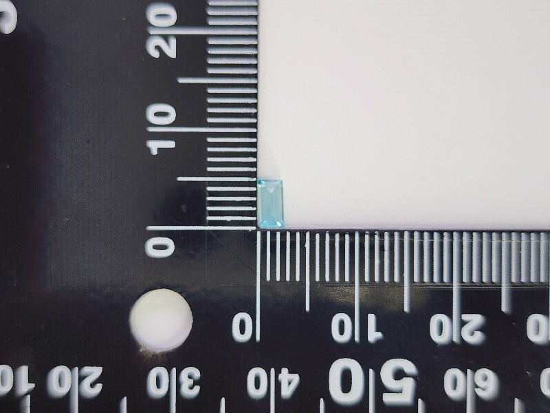 【500円均一】1/12正午まで　ブルージルコン　0.35ct　8