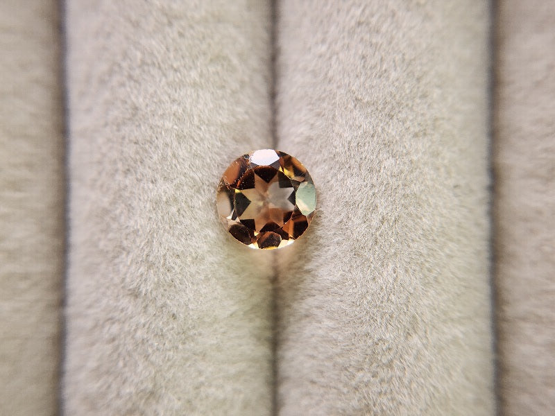 0020-10　シャンパントパーズ　1.44ct