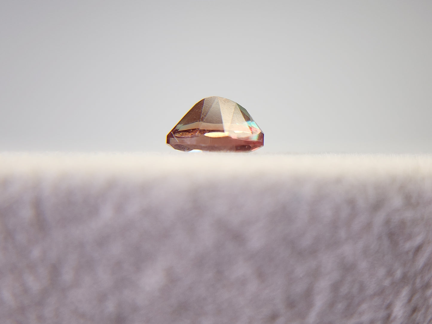 0152-3-1　バイカラーアンデシン　0.49ct