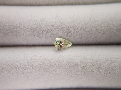 0644-9-1　ゾイサイト　0.40ct