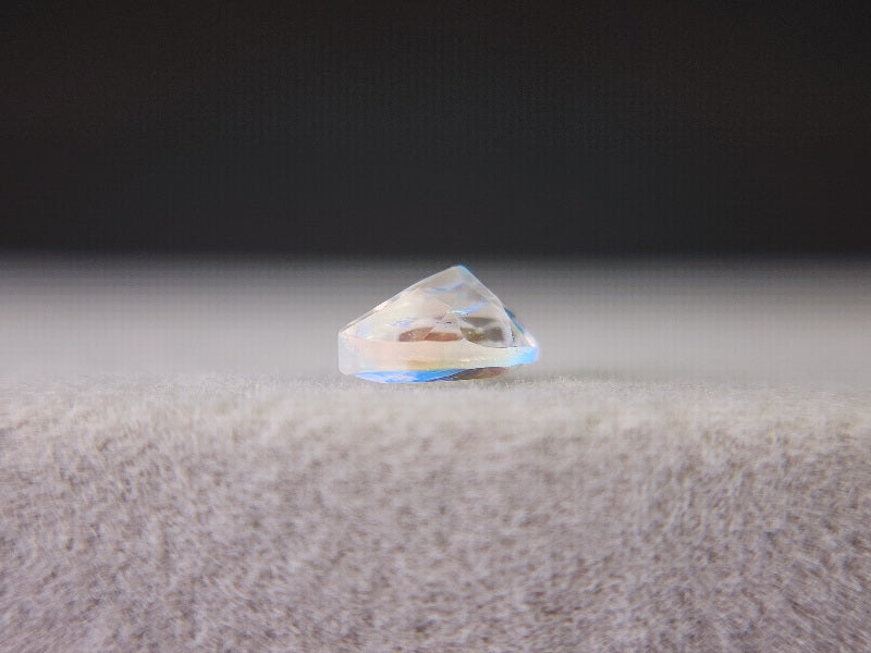 0762-14　アンデシンラブラドライト　0.42ct