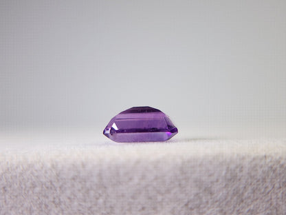 0918-2-7　アメジスト　1.37ct