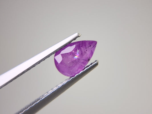 0904-52　虹入り＆蛍光！サファイア　0.91ct