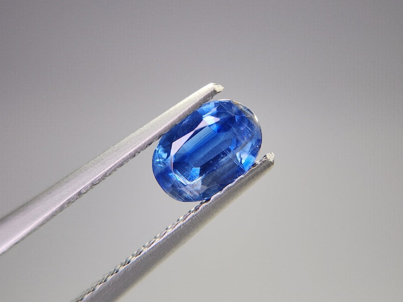 0942-18  カイヤナイト  1.07ct