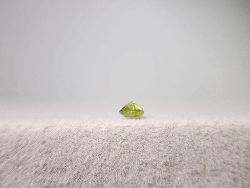 0932-1-13　スフェーン　0.12ct