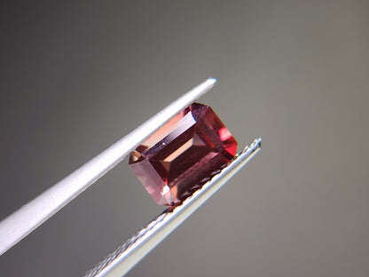 0151-3-4　バイカラーアンデシン　1.01ct
