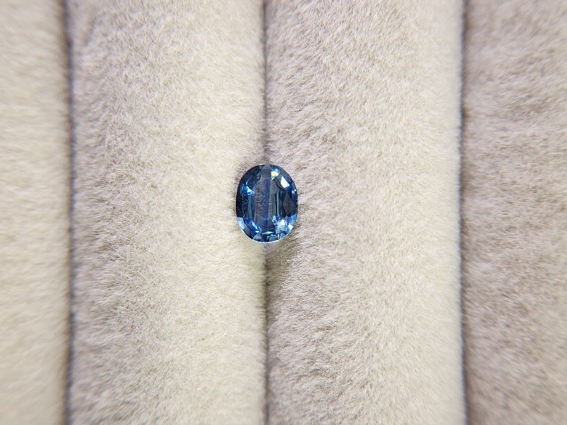 0904-60　サファイア　0.57ct