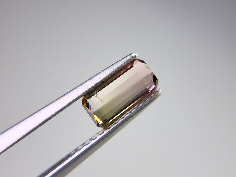 bc-TRM-2　バイカラートルマリン　0.76ct