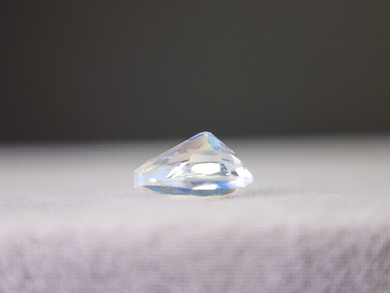 0763-1 　アンデシンラブラドライト　0.70ct