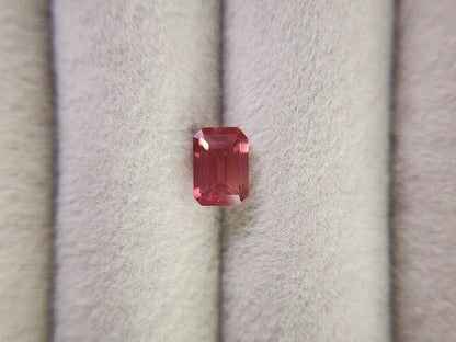 0151-2-17　バイカラーアンデシン　1.04ct