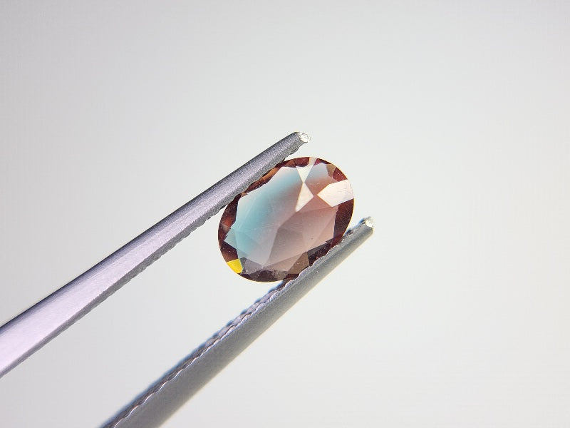 0504-13　バイカラーアンデシン　0.63ct