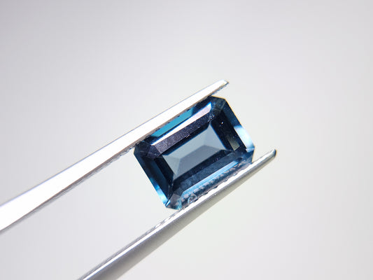 0931-8　ロンドンブルートパーズ　1.74ct