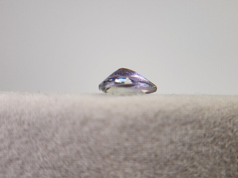 0644-13-1　ゾイサイト　0.34ct