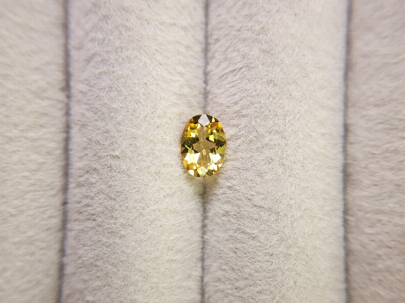 yeBE-8　イエローベリル　0.61ct