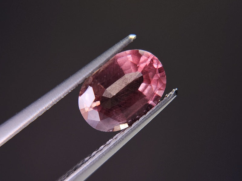 ccGA-20　カラーチェンジガーネット　2.04ct