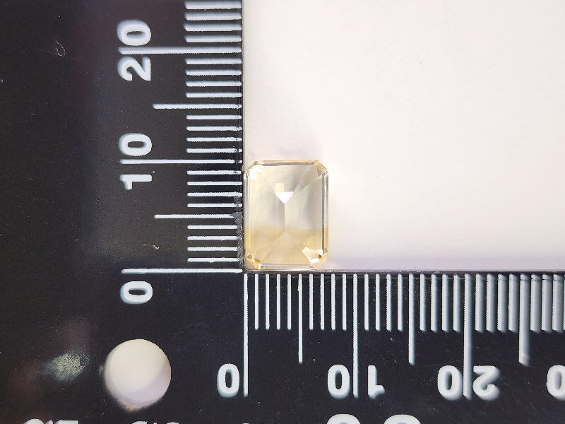 0365-3-7　バイカラーシトリン　3.21ct