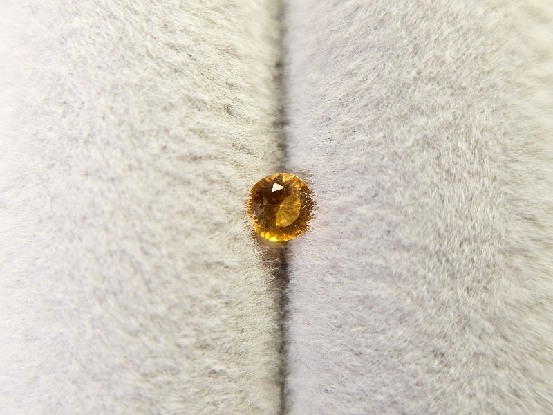 CND-8　コンドロダイト　0.15ct