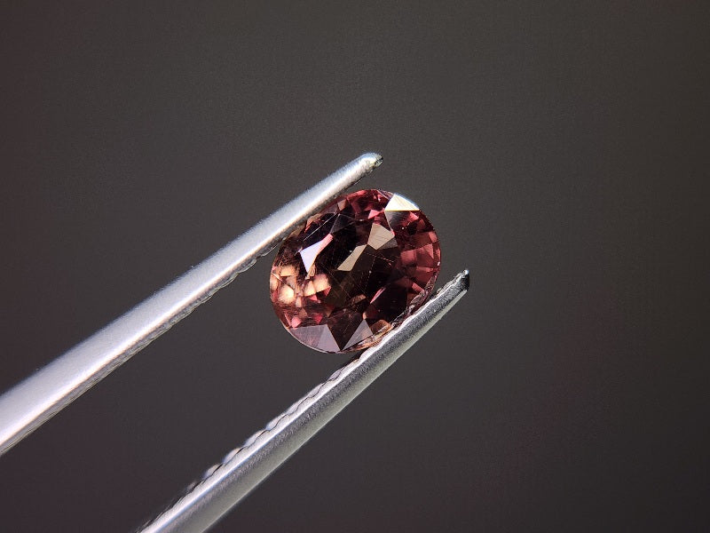 ccGA-3　カラーチェンジガーネット　0.85ct