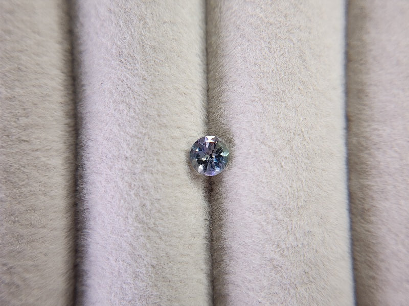 0657-28-4　ゾイサイト　0.41ct