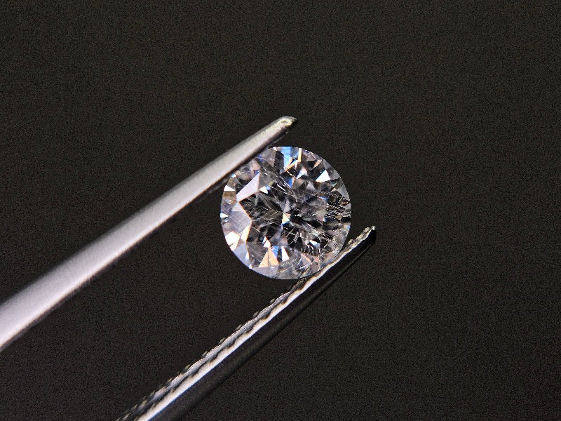 MOI-9　合成モアッサナイト　0.46ct