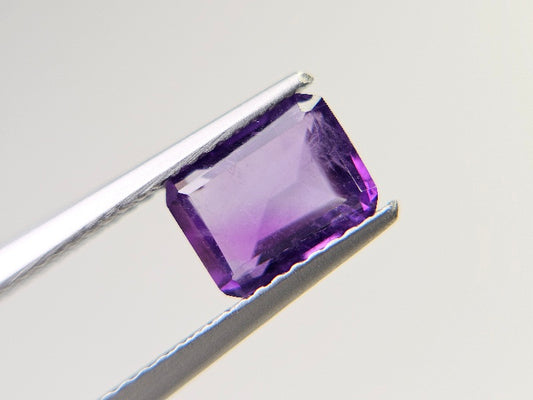 AM-64　アメジスト　1.37ct
