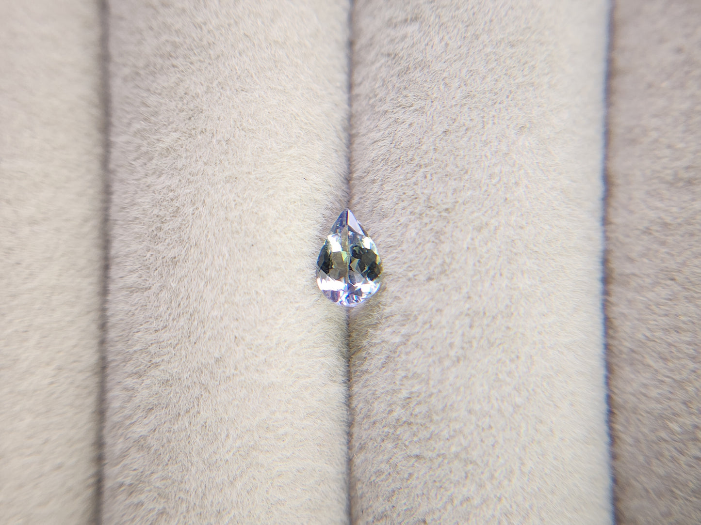 0644-11-3　ゾイサイト　0.37ct