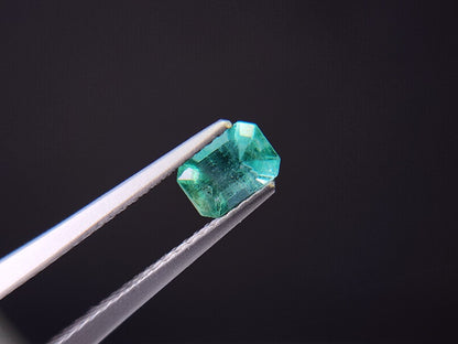 0936-5　エメラルド(ザンビア産)　0.63ct