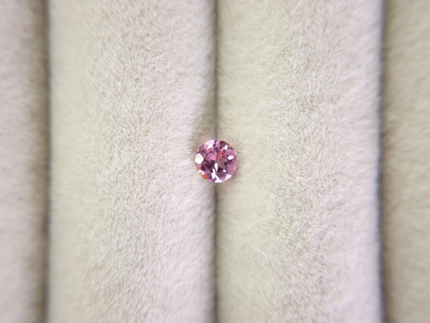 0823-1　スピネル　0.25ct