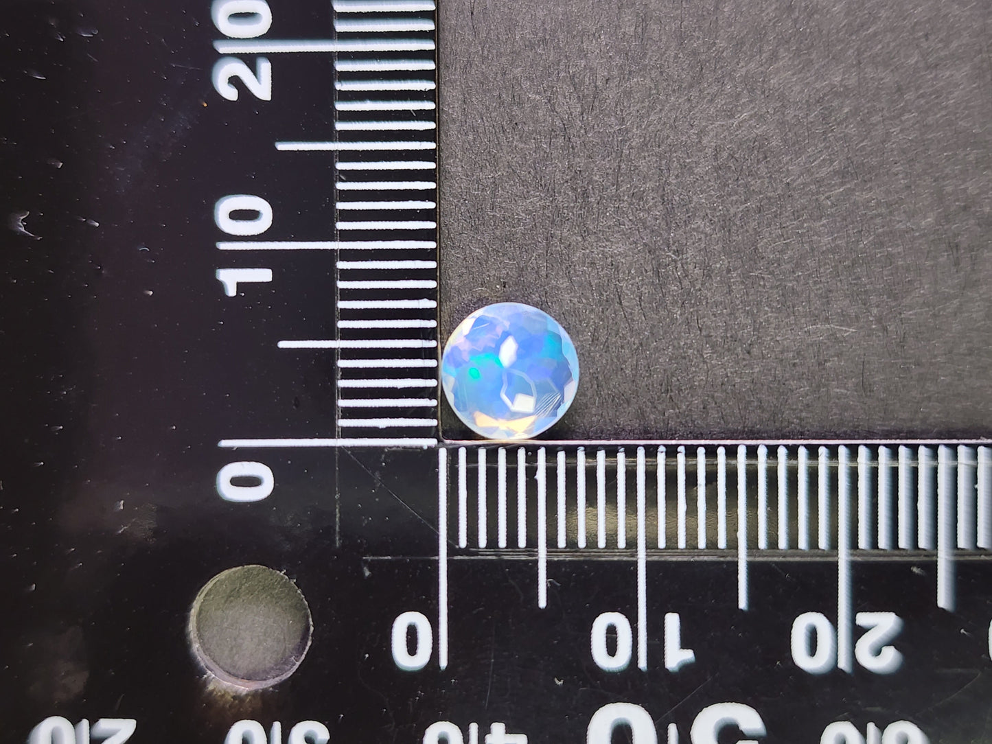 0916-7　オパール　0.78ct