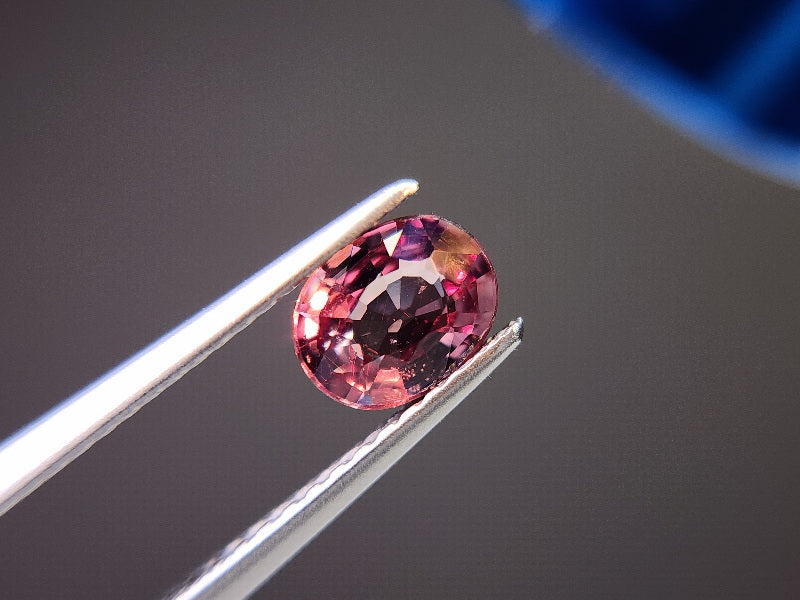ccGA-4　カラーチェンジガーネット　0.81ct