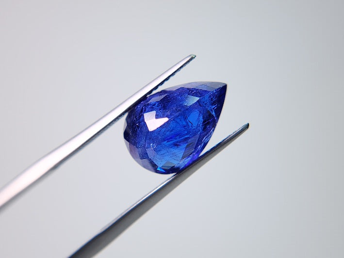 TZt-8 タンザナイト(処理) 7.11ct – 東洋ルース公式オンラインショップ