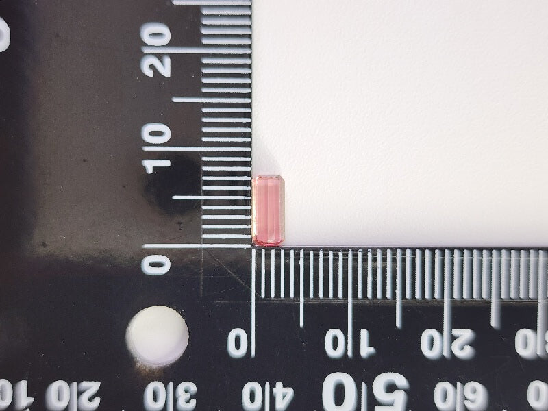 0879-56　トルマリン  0.57ct　