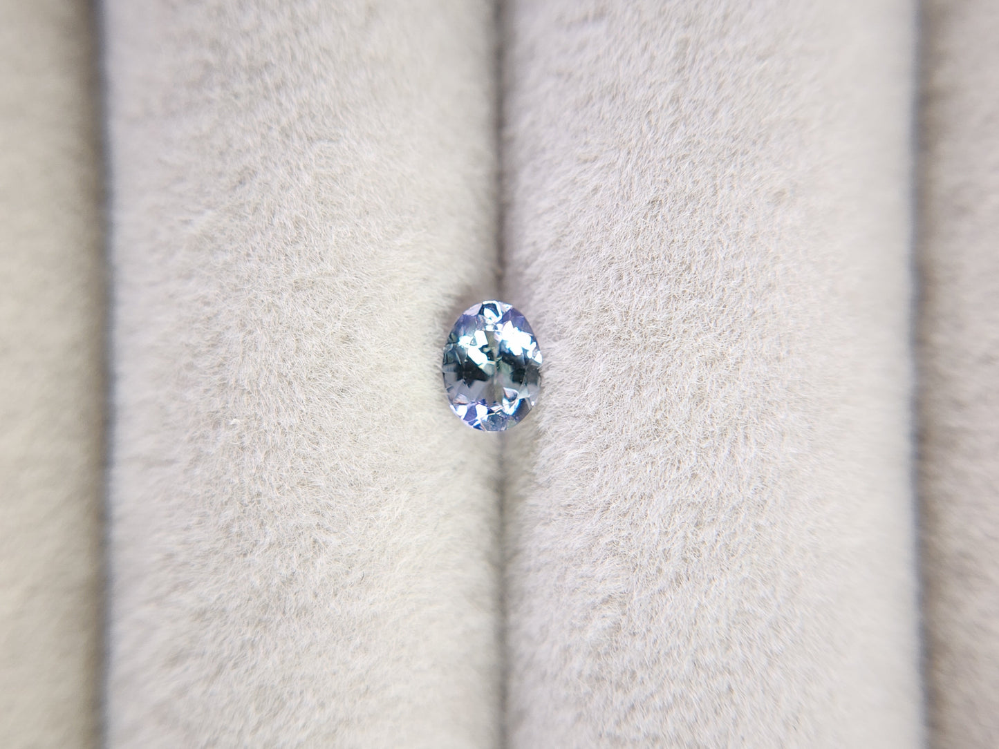 0654-5-9　ゾイサイト　0.28ct
