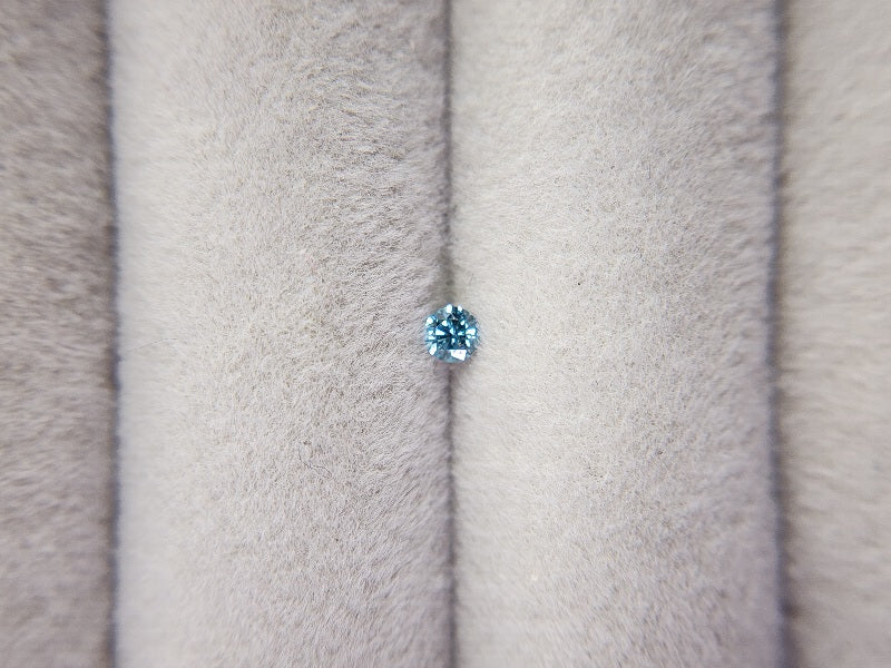 0015-3-2　ブルーダイヤモンド(トリートメント)　0.07ct