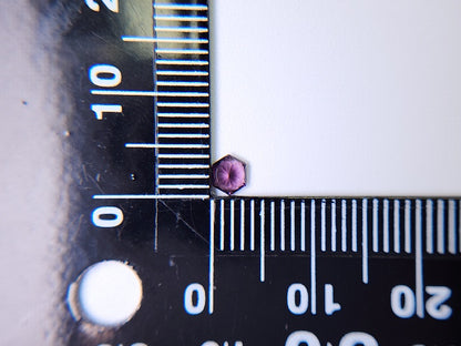 0002-6　スピネル　0.24ct
