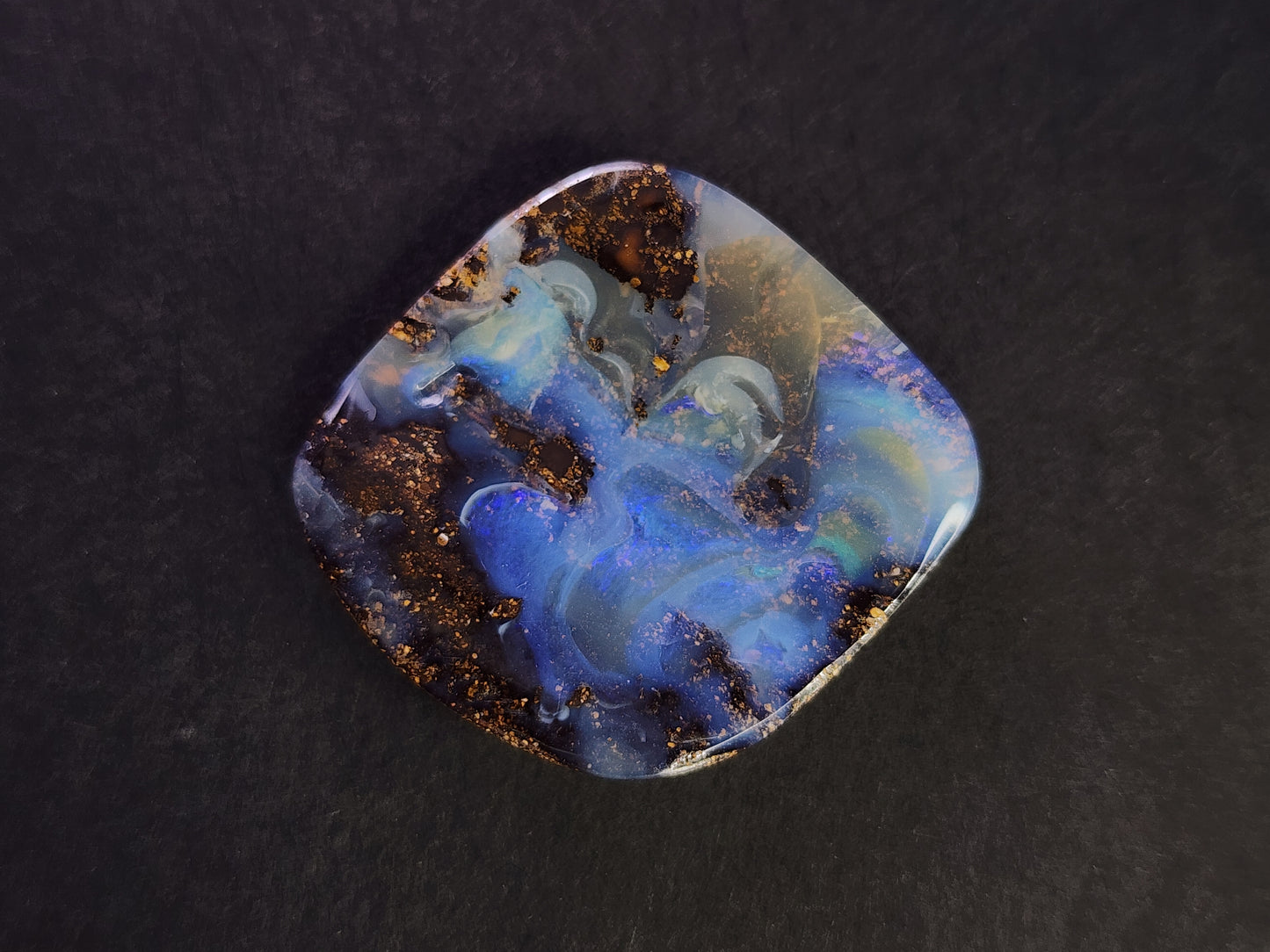 0903-4　ボルダーオパール（穴あき）　28.84ct