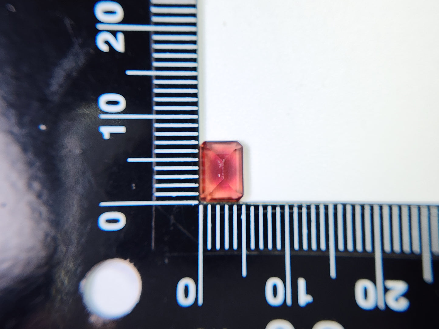 0151-1-3　バイカラーアンデシン　0.99ct