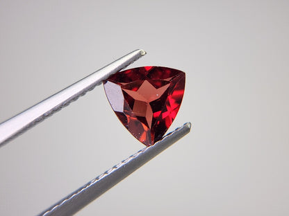 GA-28　ガーネット　1.27ct