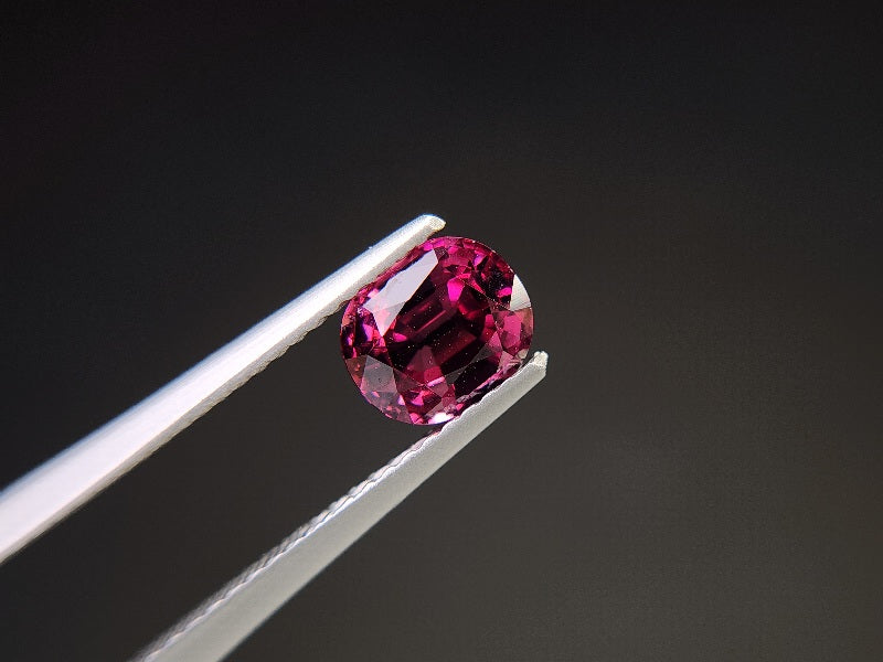 【期間限定】10/31まで　ロードライトガーネット　1.36ct　1