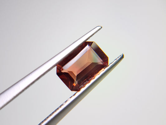 0151-3-2　バイカラーアンデシン　0.73ct